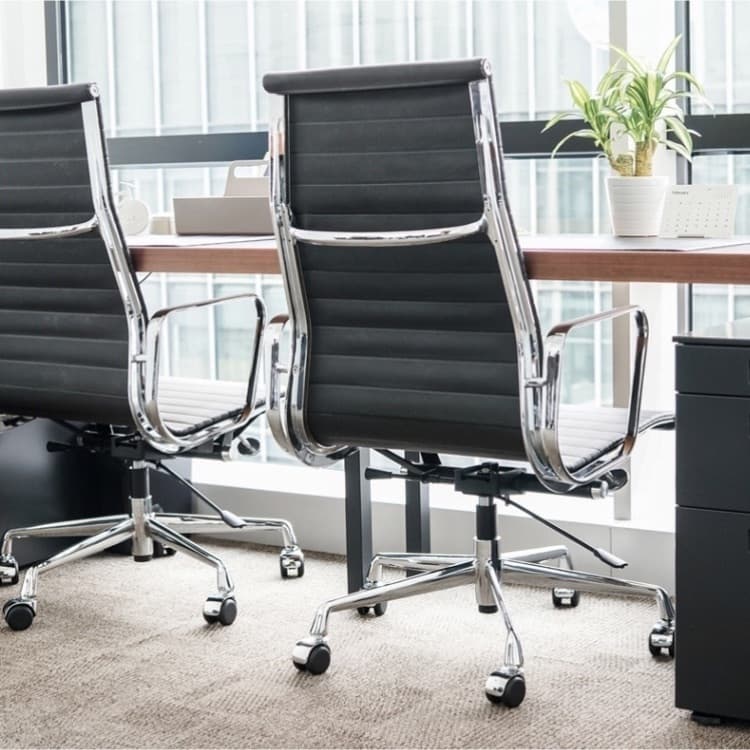 アルミナムチェア