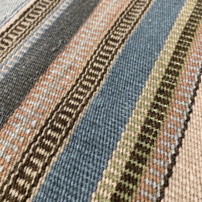 ウールマルチストライプラグ