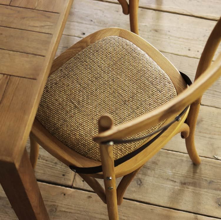 クロスバックチェア