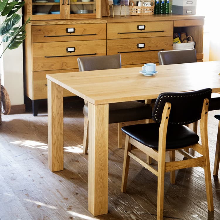 デンダイニングテーブル