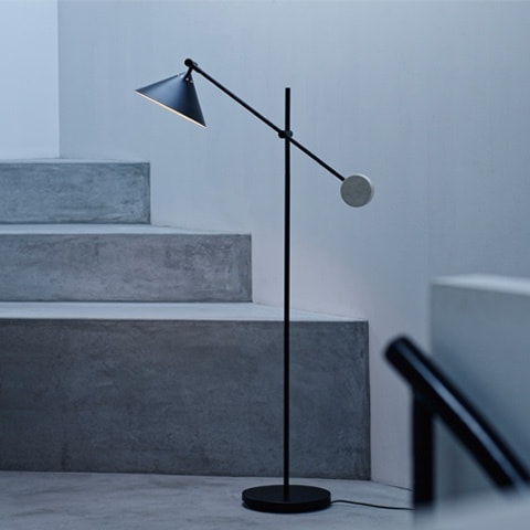 トゥローフロアライト