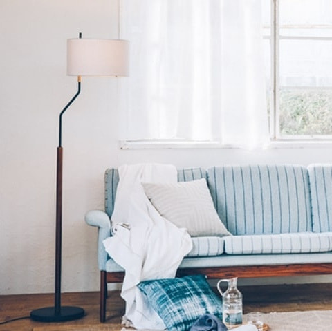 フェリットフロアライト