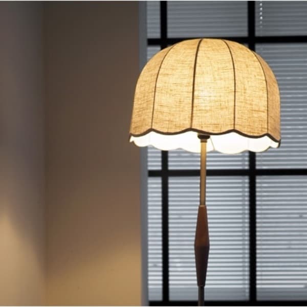 リゼットフロアライト