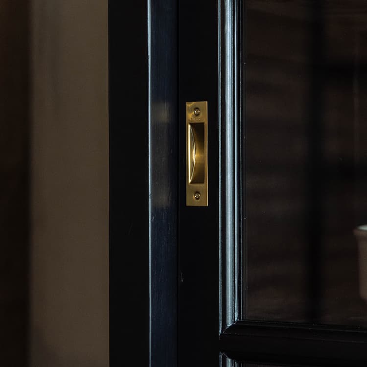 アヤネキャビネット