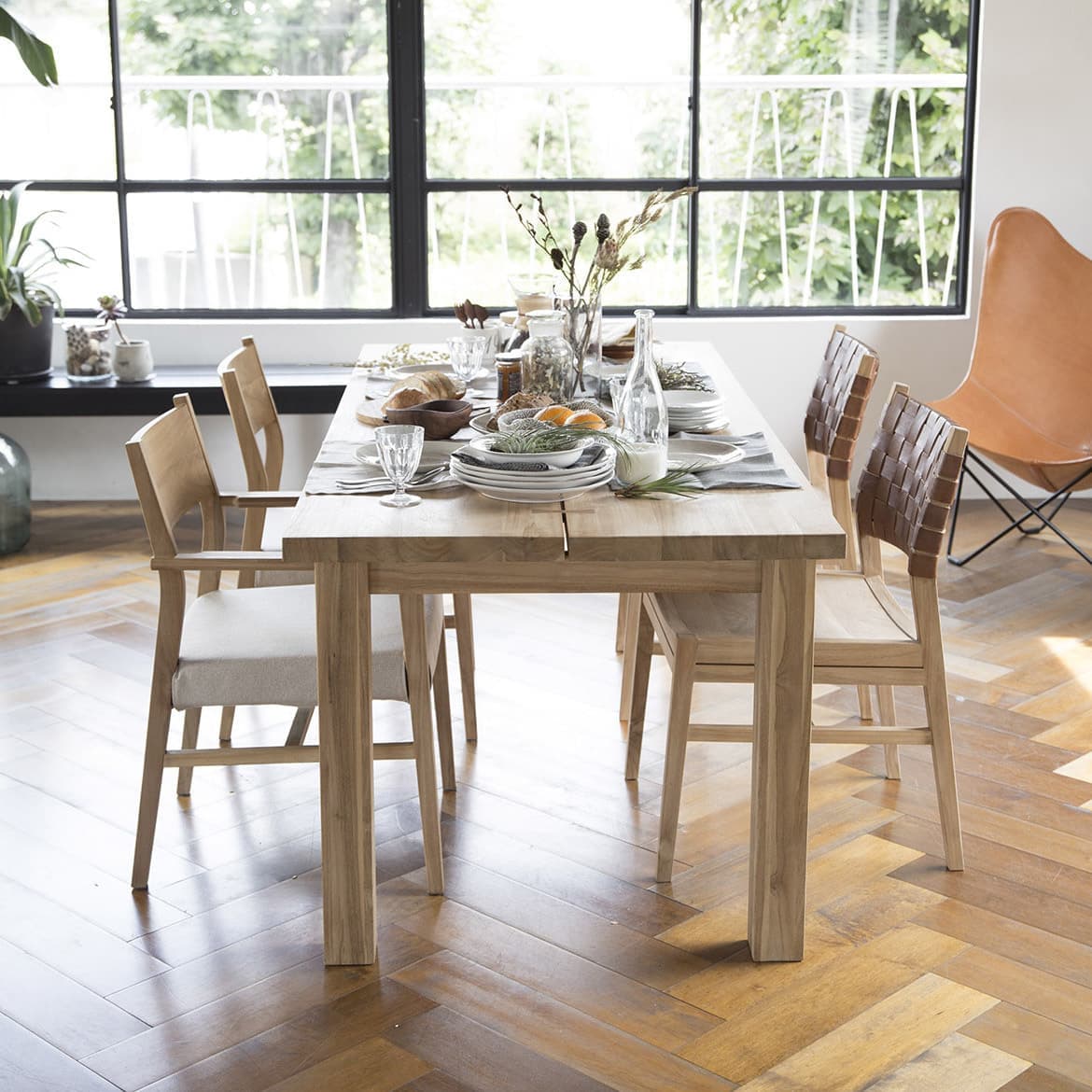 タスカーダイニングテーブル